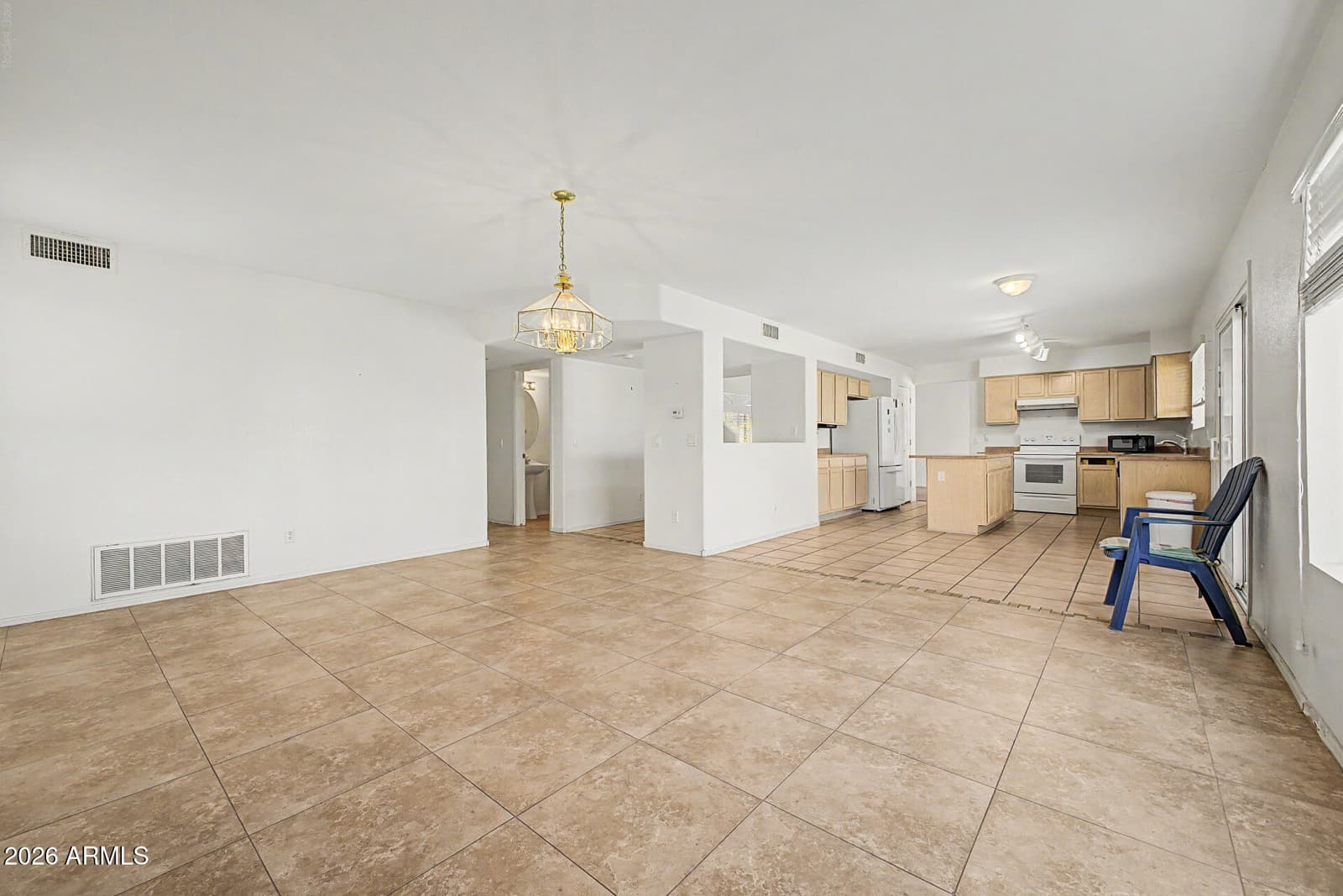 2031 E PARKSIDE Lane, Phoenix, AZ 85024 — photo 13 of 32