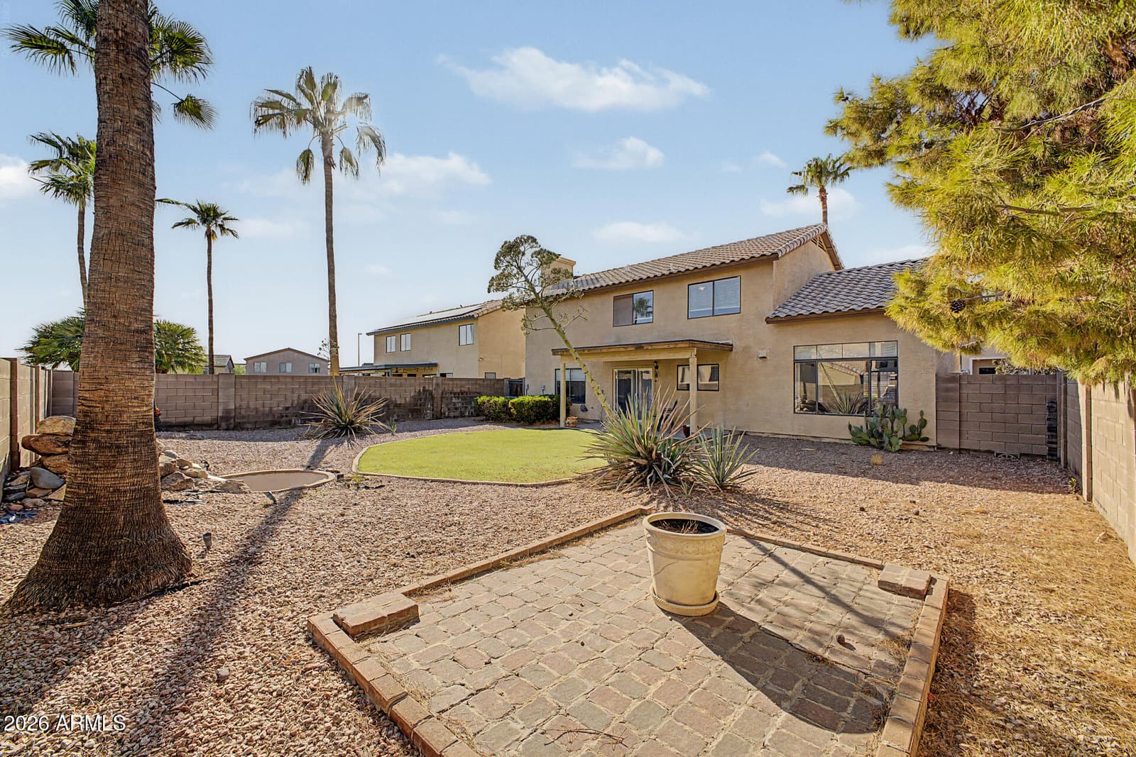 2031 E PARKSIDE Lane, Phoenix, AZ 85024 — photo 4 of 32