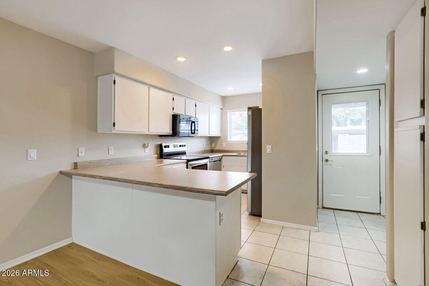 860 N MCQUEEN Road 1119, Chandler, AZ 85225 — photo 5 of 17