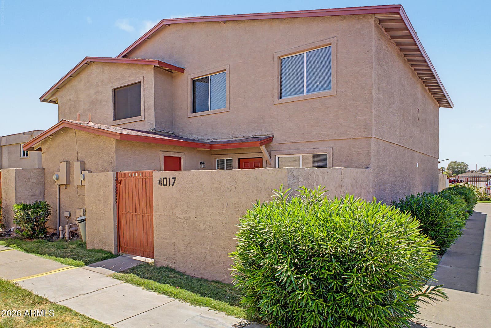 4017 W READE Avenue, Phoenix, AZ 85019 — photo 5 of 31