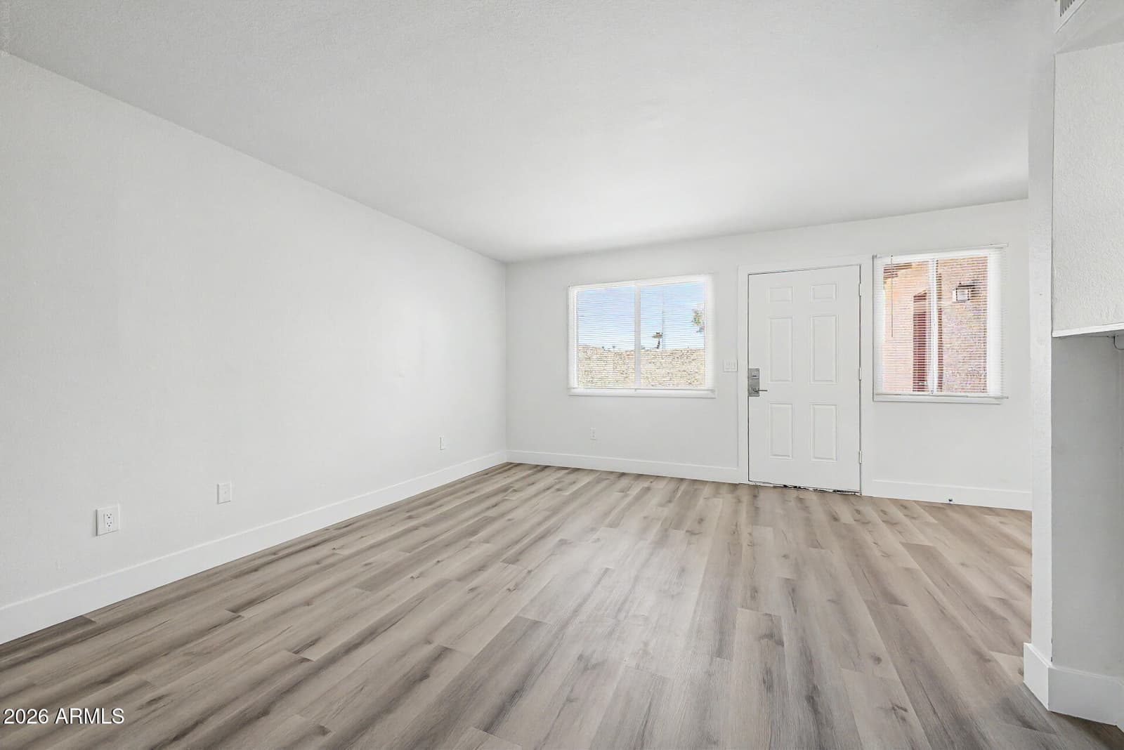 4017 W READE Avenue, Phoenix, AZ 85019 — photo 13 of 31
