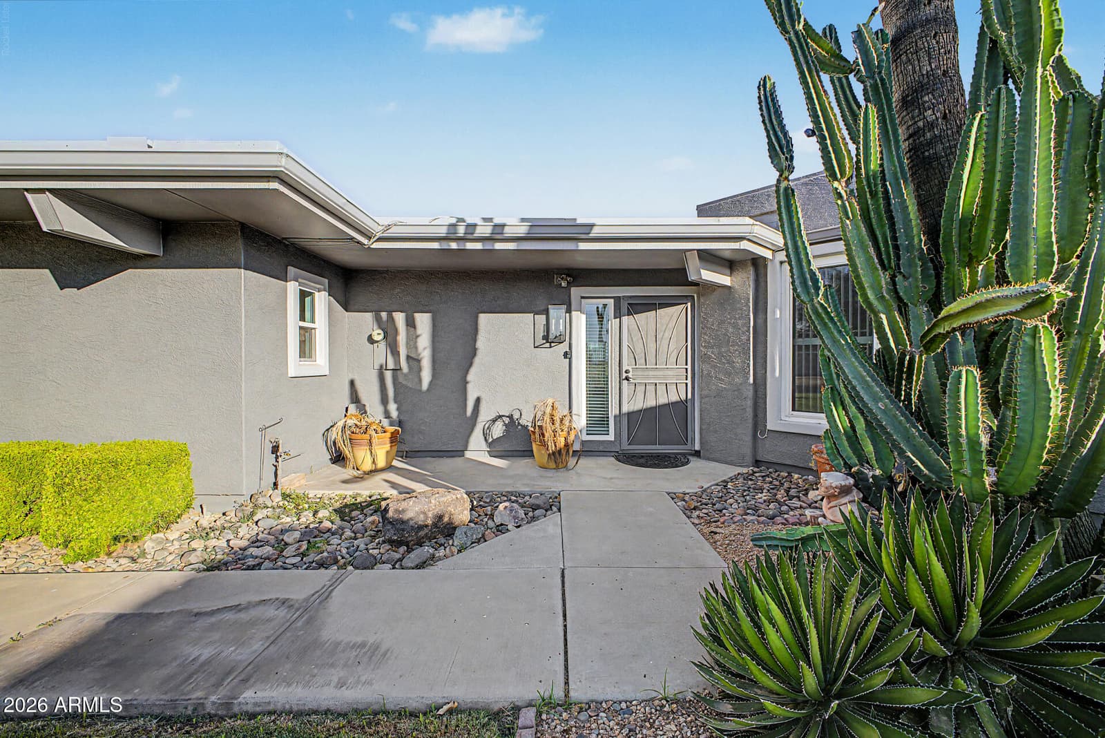 10501 W PINEAIRE Drive, Sun City, AZ 85351 — photo 4 of 29