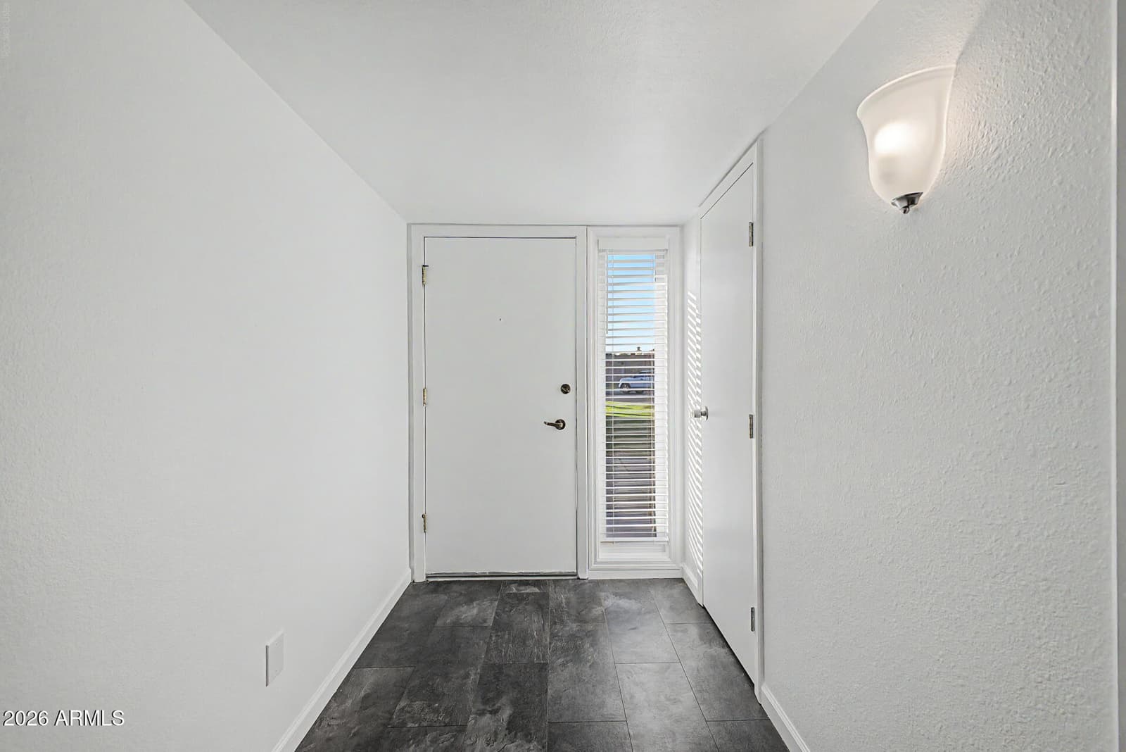 10501 W PINEAIRE Drive, Sun City, AZ 85351 — photo 5 of 29