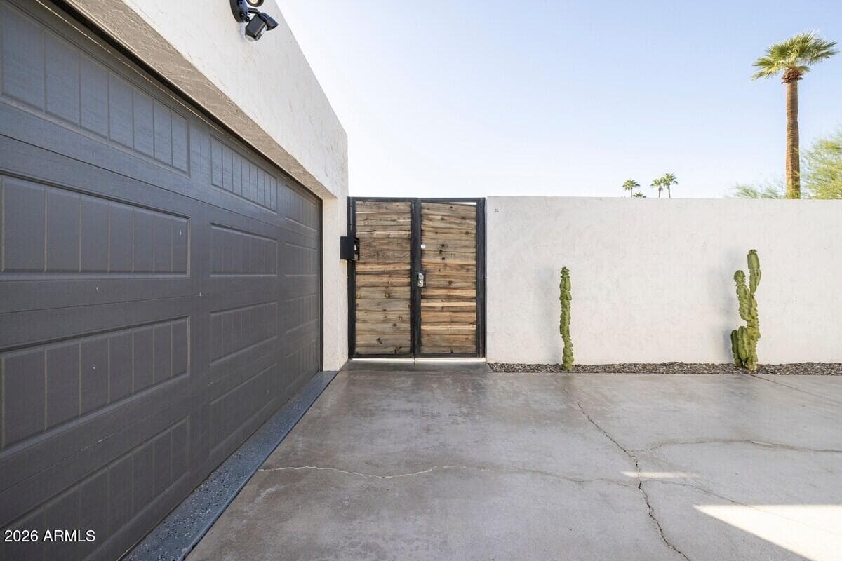 3037 E CLARENDON Avenue, Phoenix, AZ 85016 — photo 36 of 46