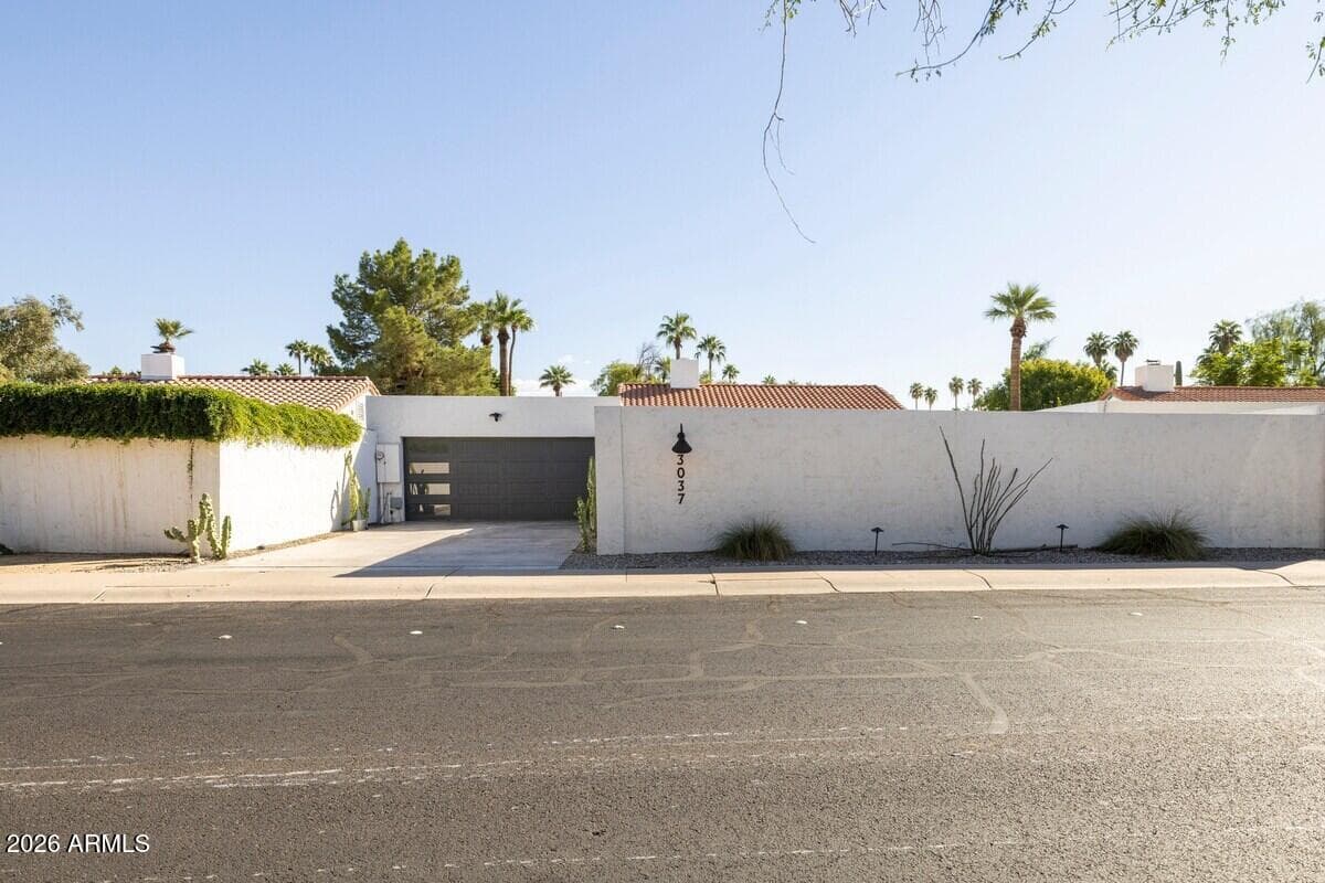 3037 E CLARENDON Avenue, Phoenix, AZ 85016 — photo 37 of 46