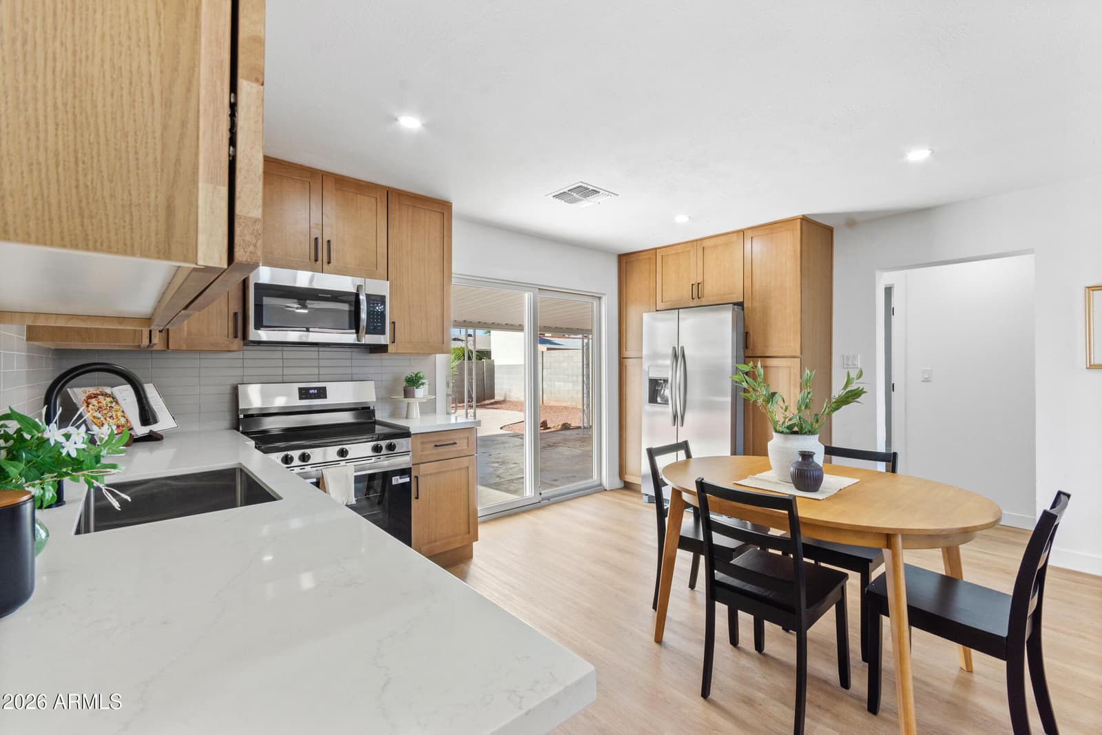401 E CONTINENTAL Drive, Tempe, AZ 85288 — photo 10 of 36