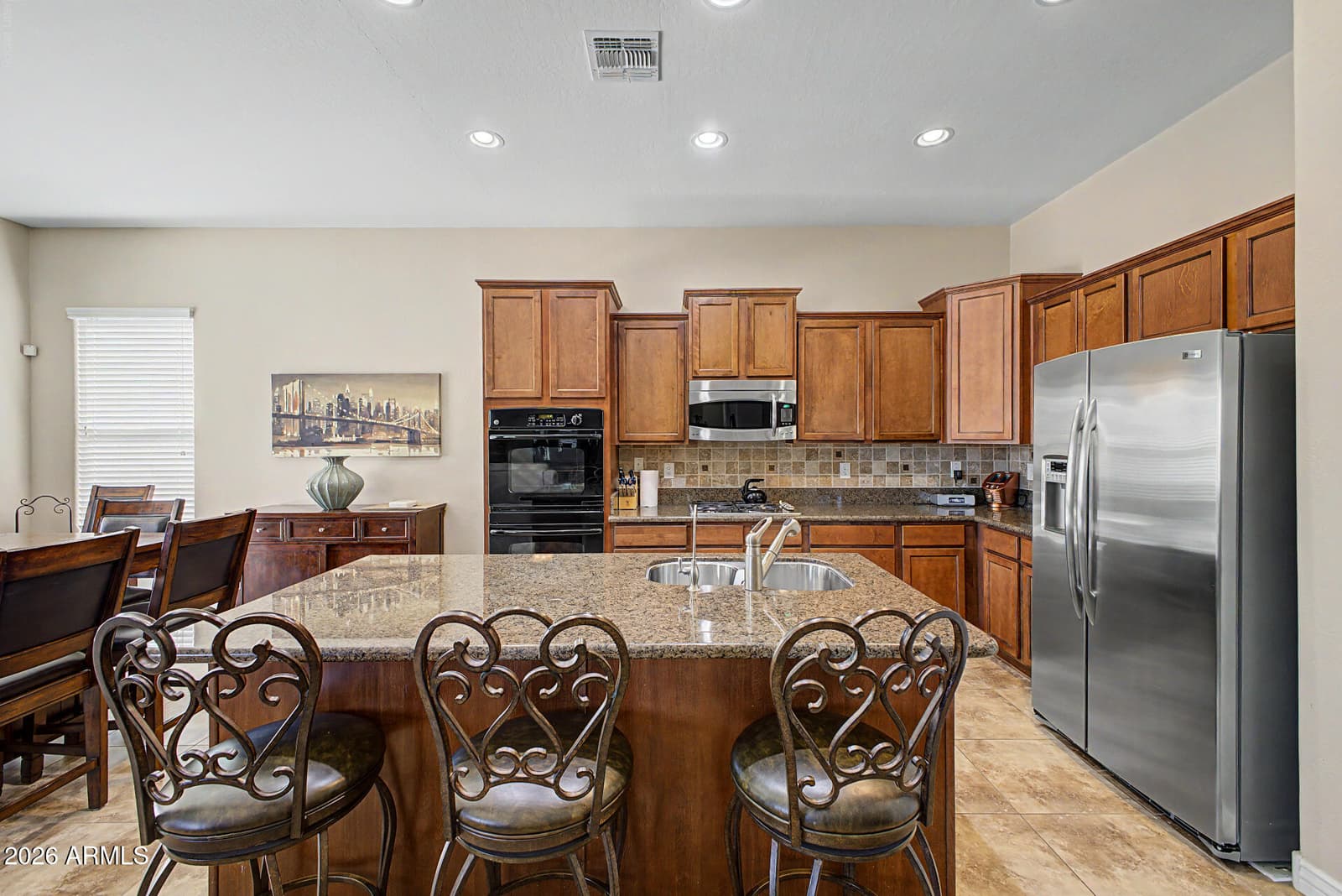 175 W MONTEGO Drive, Casa Grande, AZ 85122 — photo 10 of 43