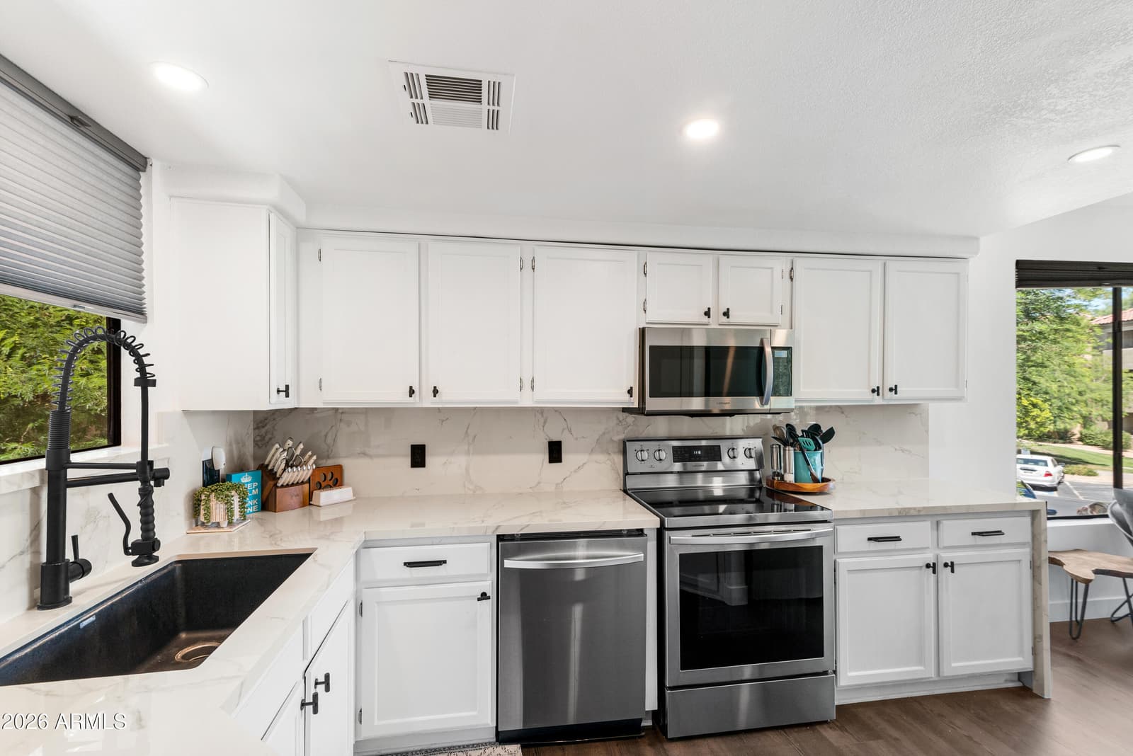 4925 E DESERT COVE Avenue 257, Scottsdale, AZ 85254 — photo 10 of 44