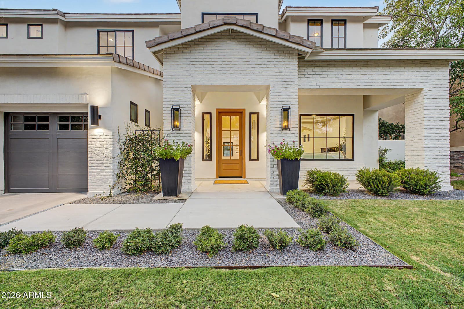 2950 E COMSTOCK Drive, Gilbert, AZ 85296 — photo 4 of 57