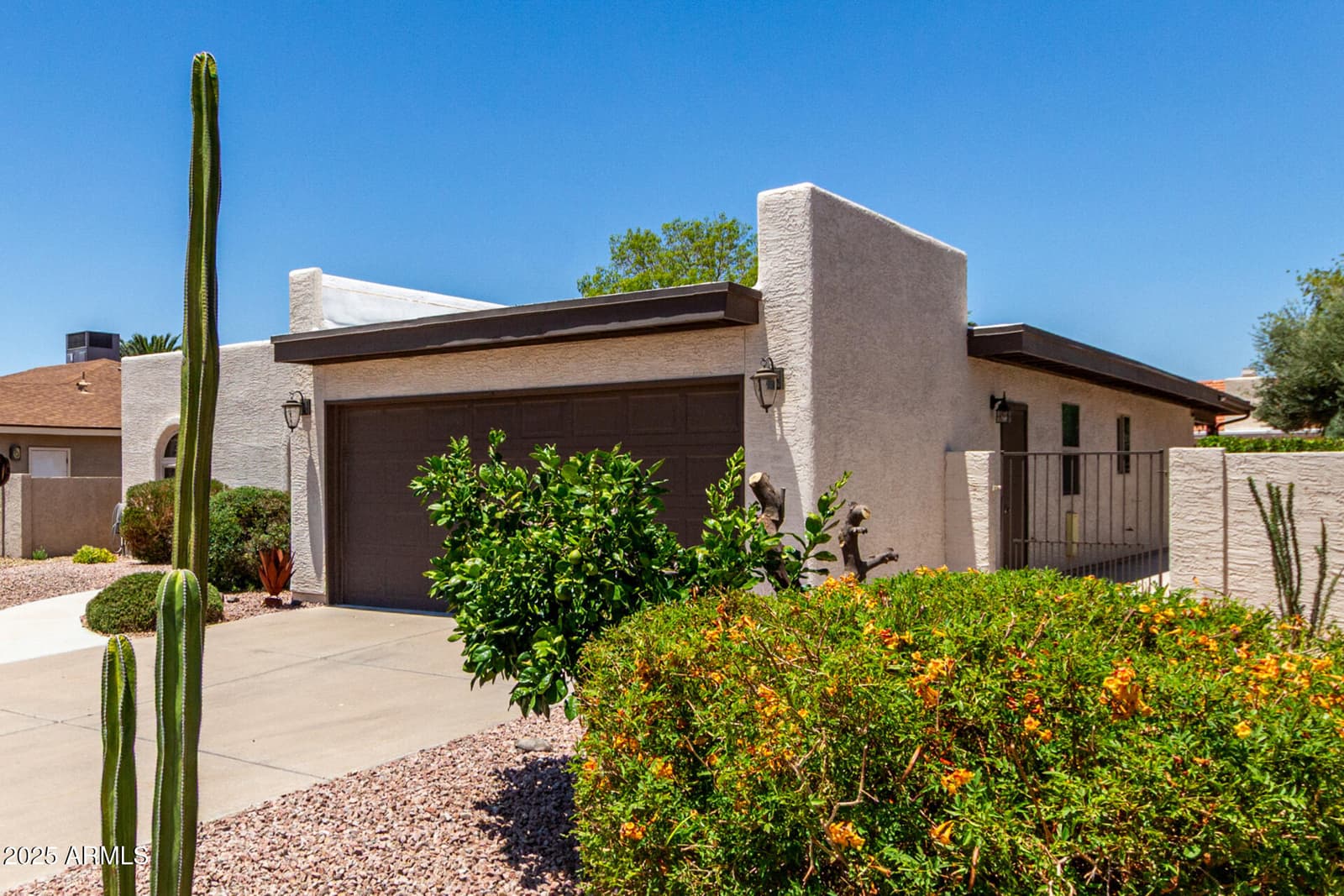 10414 E FLINTLOCK Drive, Sun Lakes, AZ 85248 — photo 5 of 30