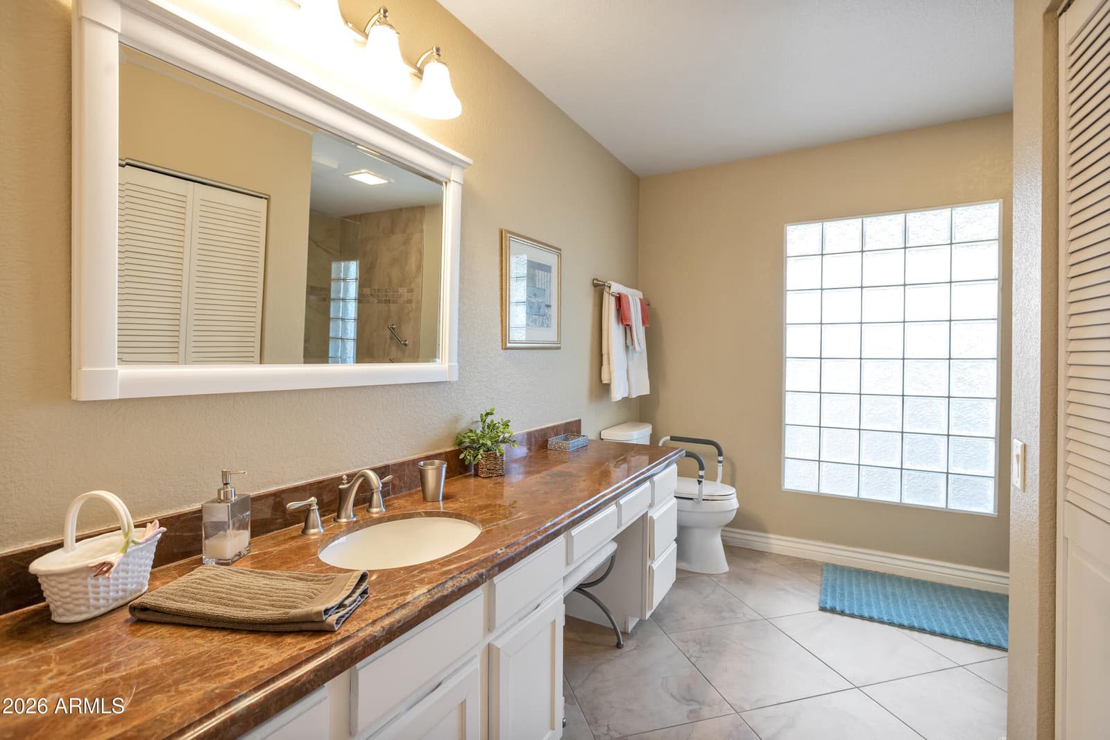 110 W TAM OSHANTER Drive W, Phoenix, AZ 85023 — photo 19 of 36