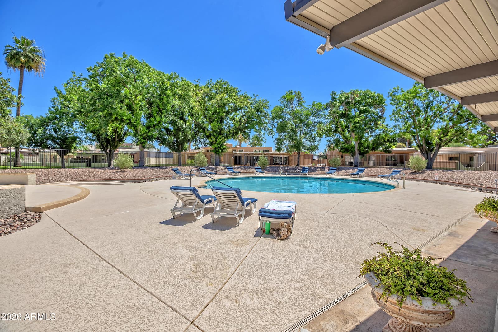 110 W TAM OSHANTER Drive W, Phoenix, AZ 85023 — photo 31 of 36