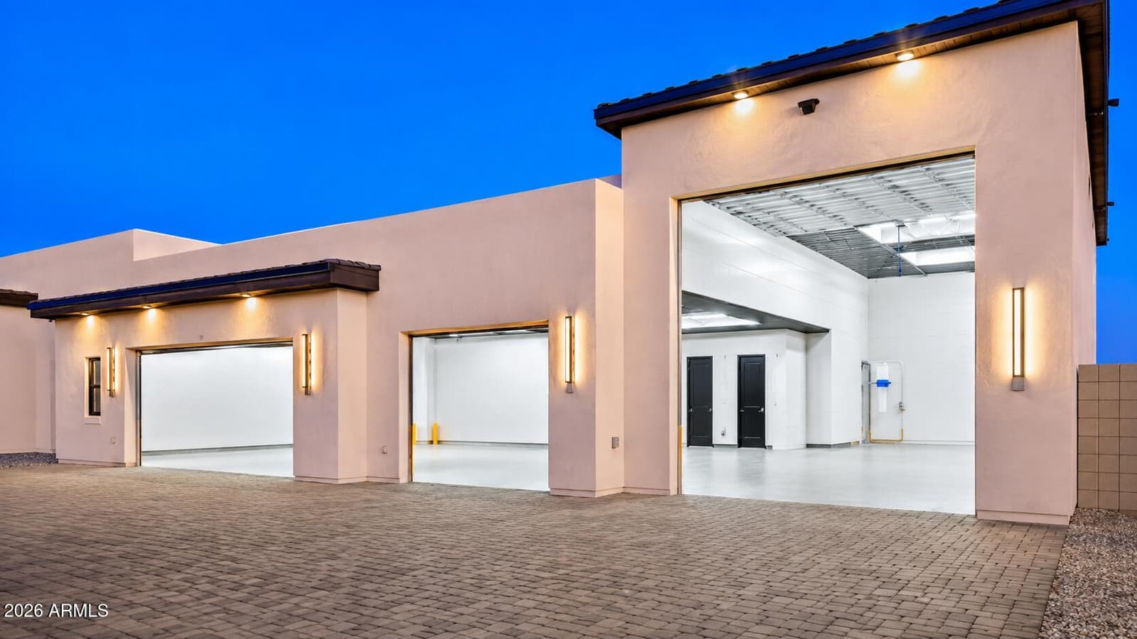 1483 W PASO NUEVO Drive, Phoenix, AZ 85086 — photo 15 of 67
