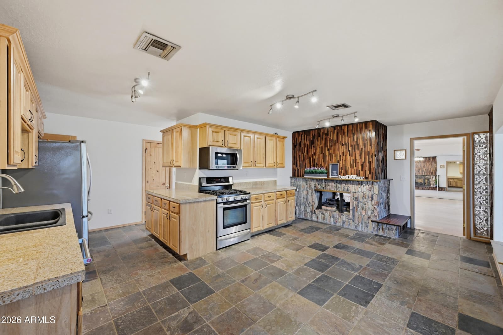 1081 W DANA Avenue, Florence, AZ 85132 — photo 19 of 57