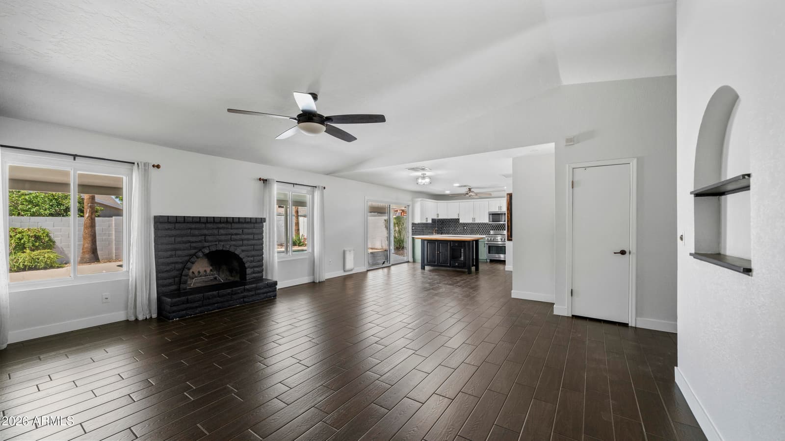 4819 E WESTERN STAR Boulevard, Phoenix, AZ 85044 — photo 12 of 27