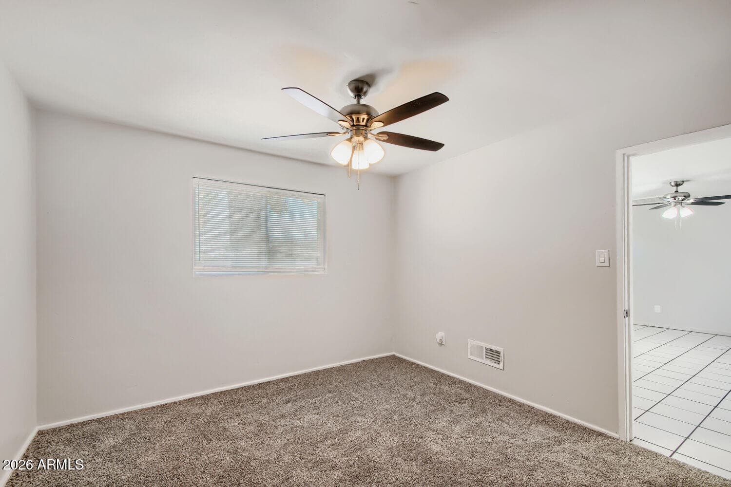 2818 W ECHO Lane W, Phoenix, AZ 85051 — photo 15 of 27