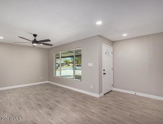 523 E BUTLER Drive, Phoenix, AZ 85020 — photo 5 of 23