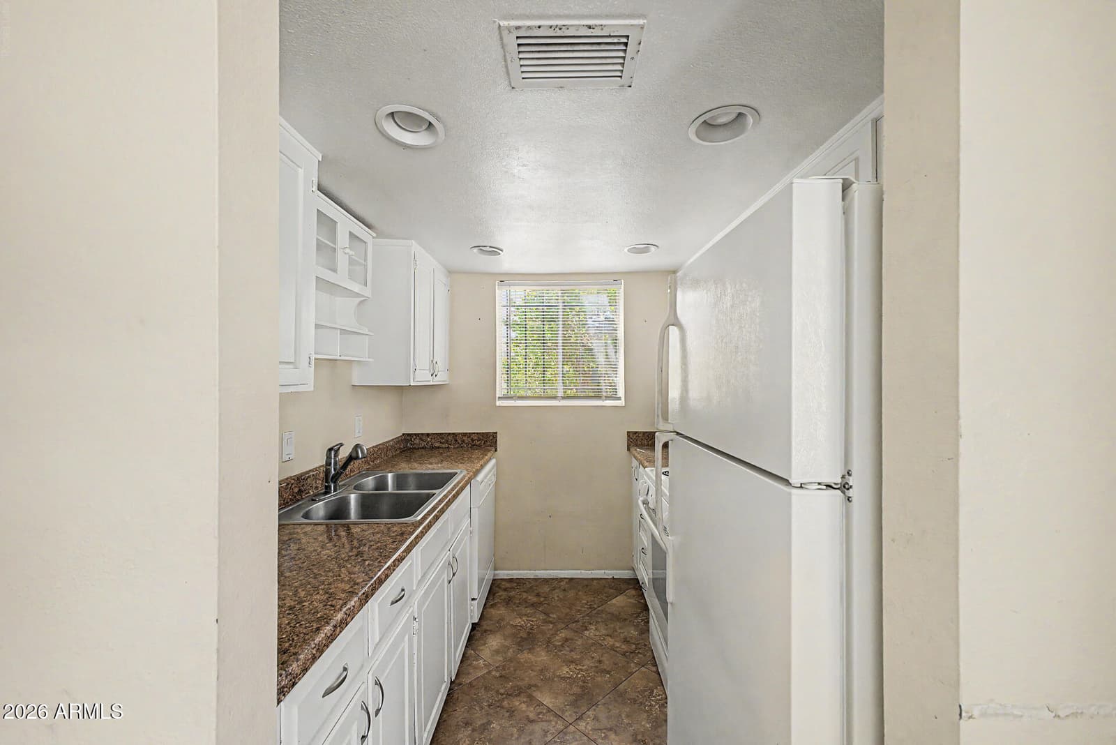 7126 N 19TH Avenue 205, Phoenix, AZ 85021 — photo 13 of 28