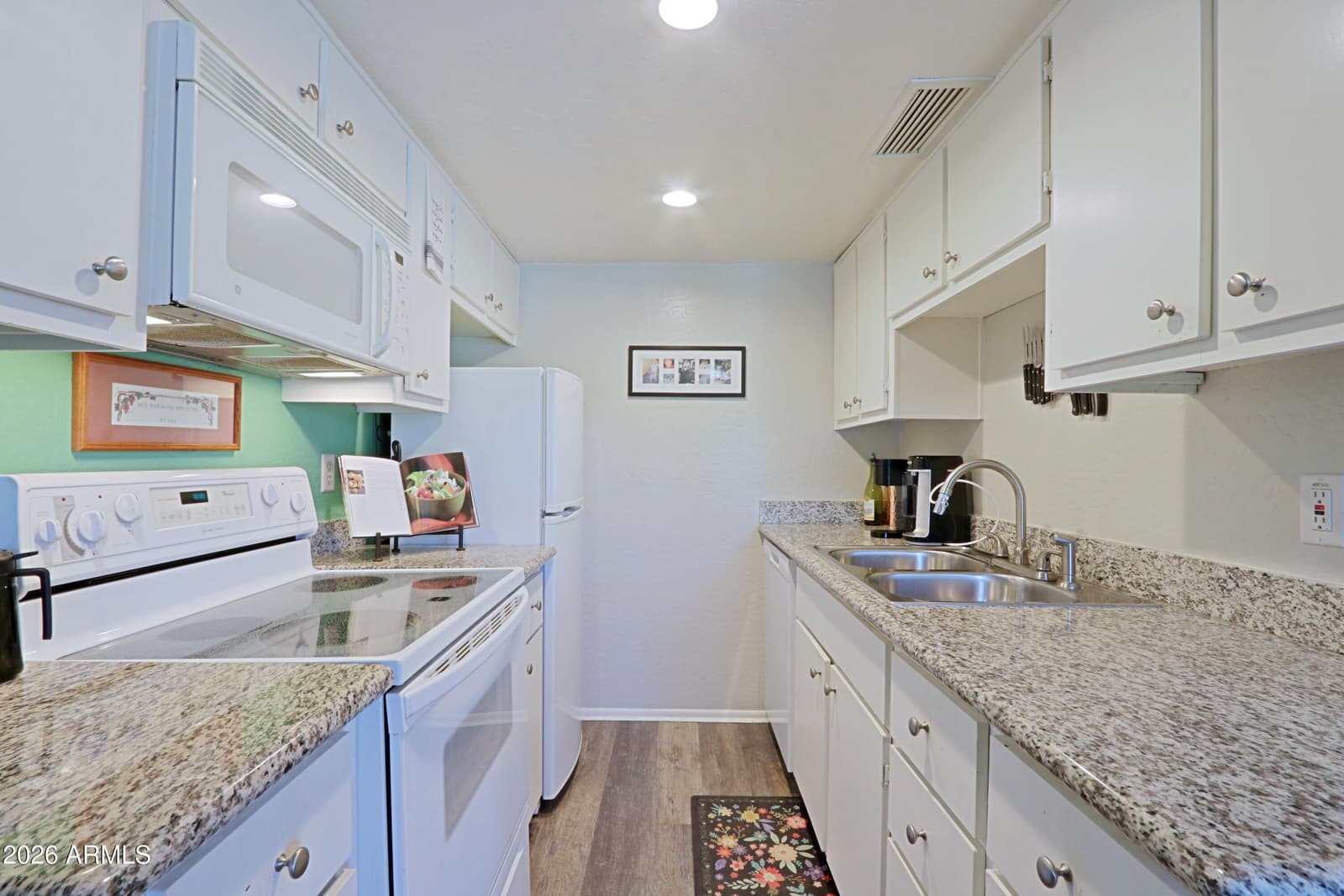 7502 E CAREFREE Drive 104, Carefree, AZ 85377 — photo 9 of 21