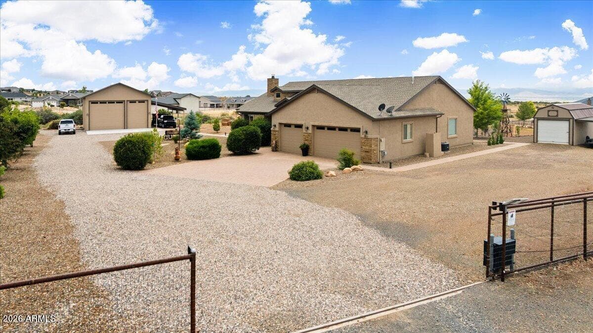 14073 E HAT Lane, Prescott Valley, AZ 86315 — photo 1 of 65