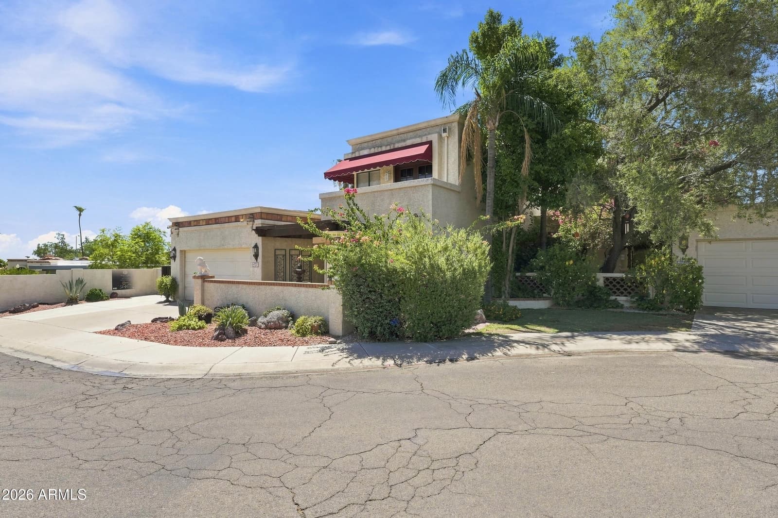 4713 E MONTE Way, Phoenix, AZ 85044 — photo 2 of 47
