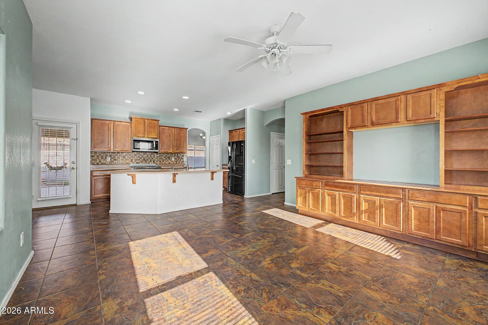 518 W BLACK HAWK Place, Casa Grande, AZ 85122 — photo 12 of 34