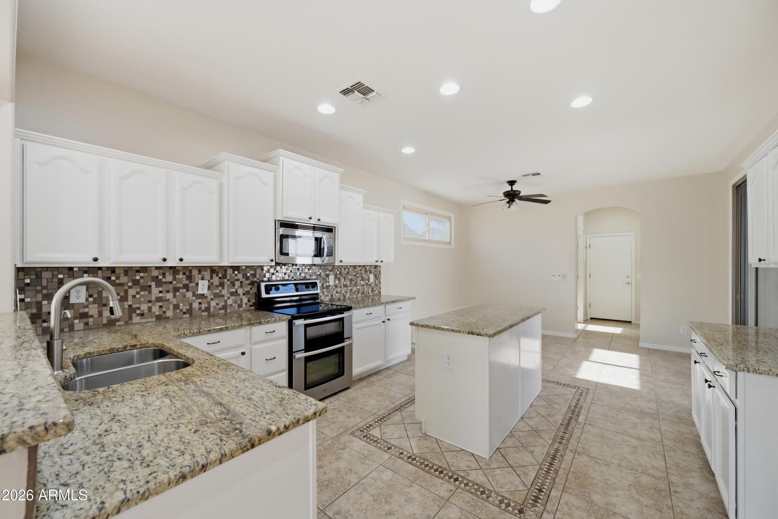 3353 E CANYON Way, Chandler, AZ 85249 — photo 14 of 49