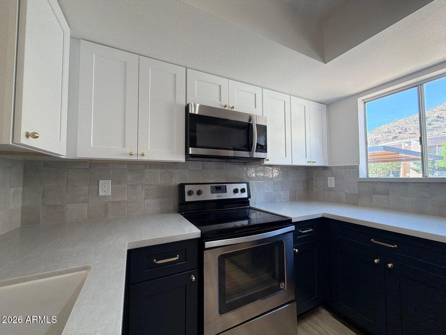 1601 W SUNNYSIDE Drive 121, Phoenix, AZ 85029 — photo 8 of 38