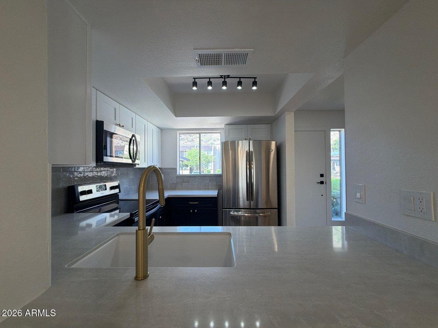 1601 W SUNNYSIDE Drive 121, Phoenix, AZ 85029 — photo 9 of 38