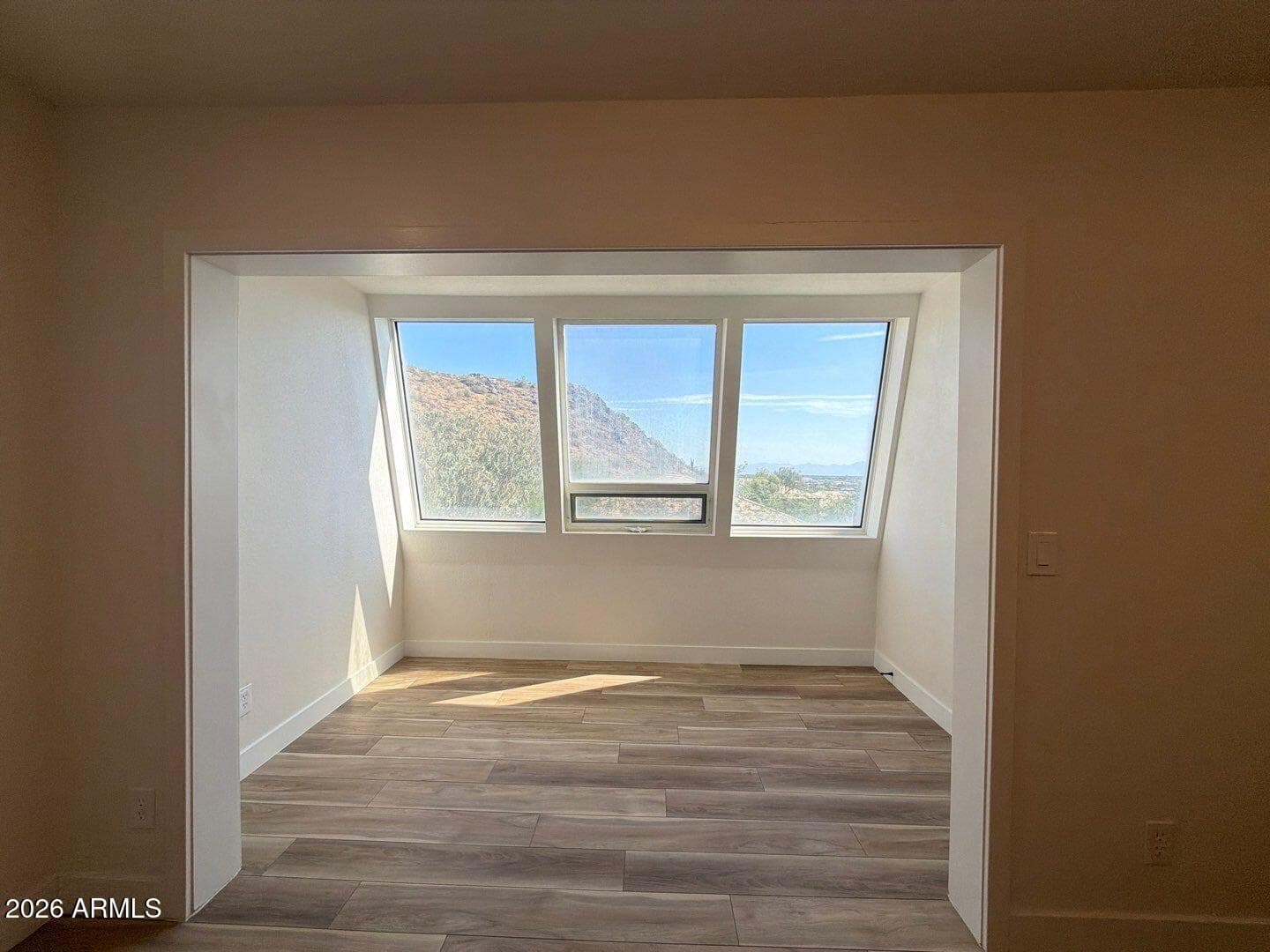 1601 W SUNNYSIDE Drive 121, Phoenix, AZ 85029 — photo 17 of 38