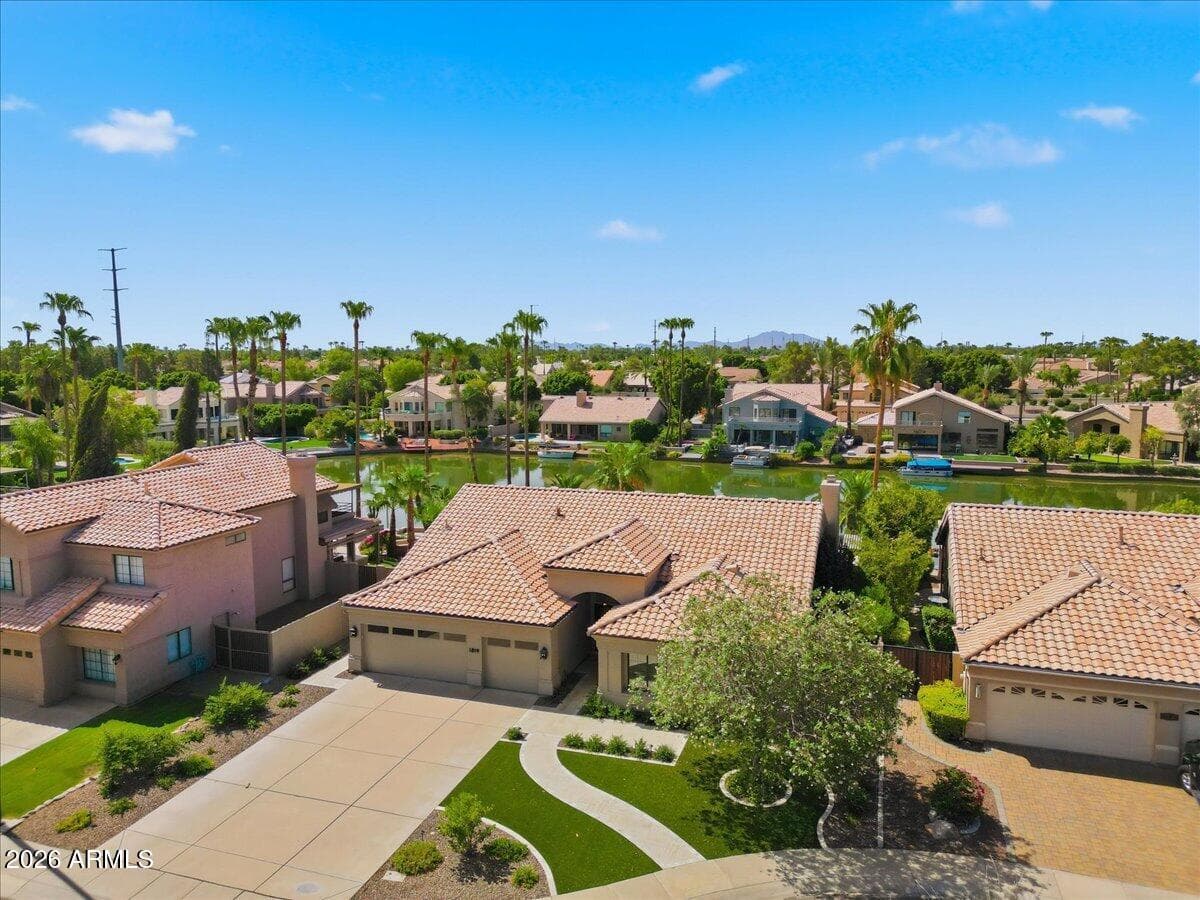 1819 E MONARCH BAY Drive, Gilbert, AZ 85234 — photo 2 of 67