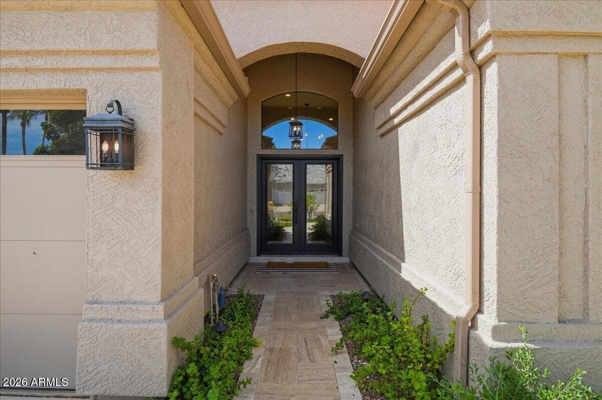 1819 E MONARCH BAY Drive, Gilbert, AZ 85234 — photo 8 of 67