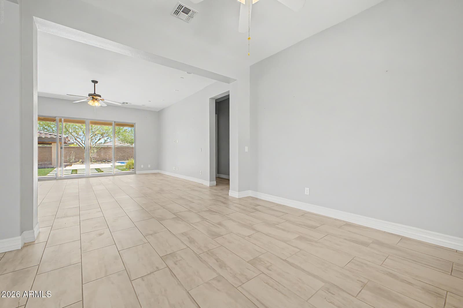7563 W ELECTRA Lane, Peoria, AZ 85383 — photo 8 of 50