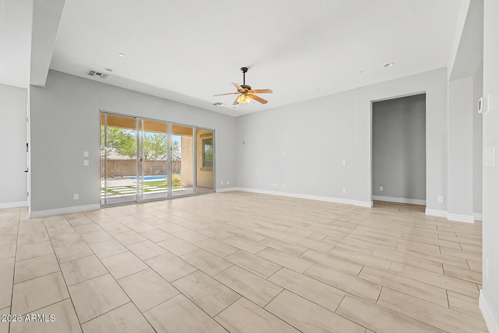 7563 W ELECTRA Lane, Peoria, AZ 85383 — photo 9 of 50
