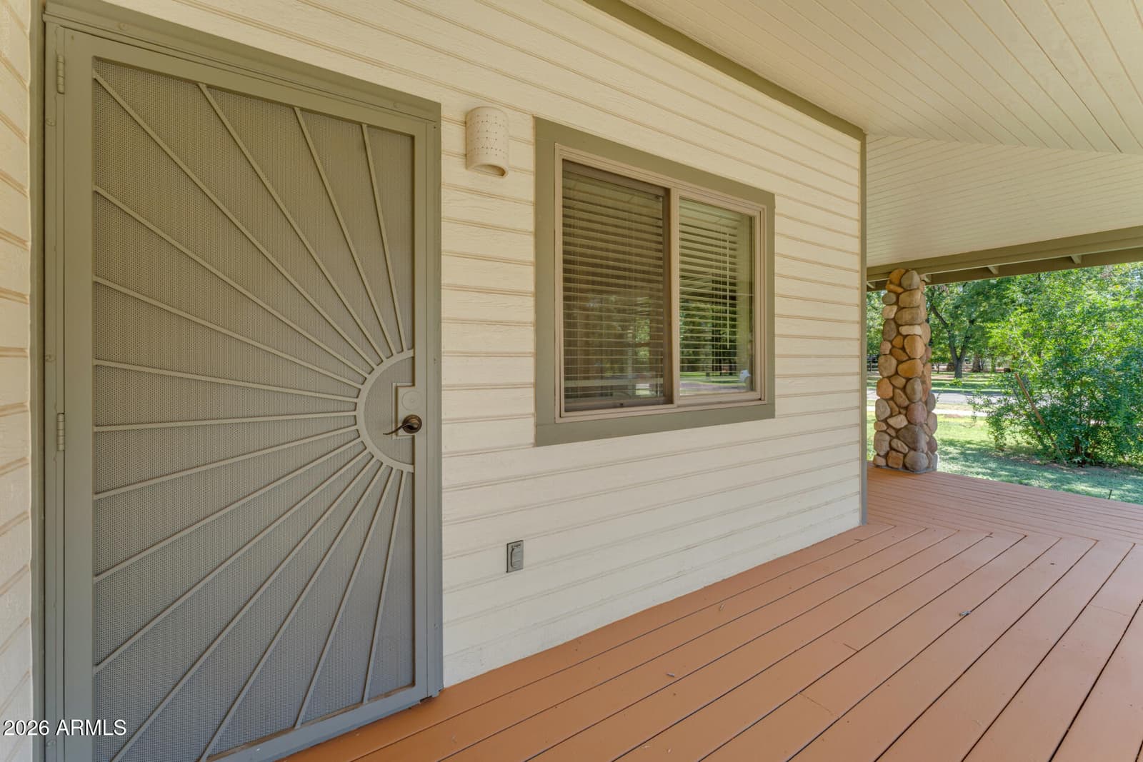 2720 W HARVEST GROVES Lane, Phoenix, AZ 85041 — photo 11 of 95