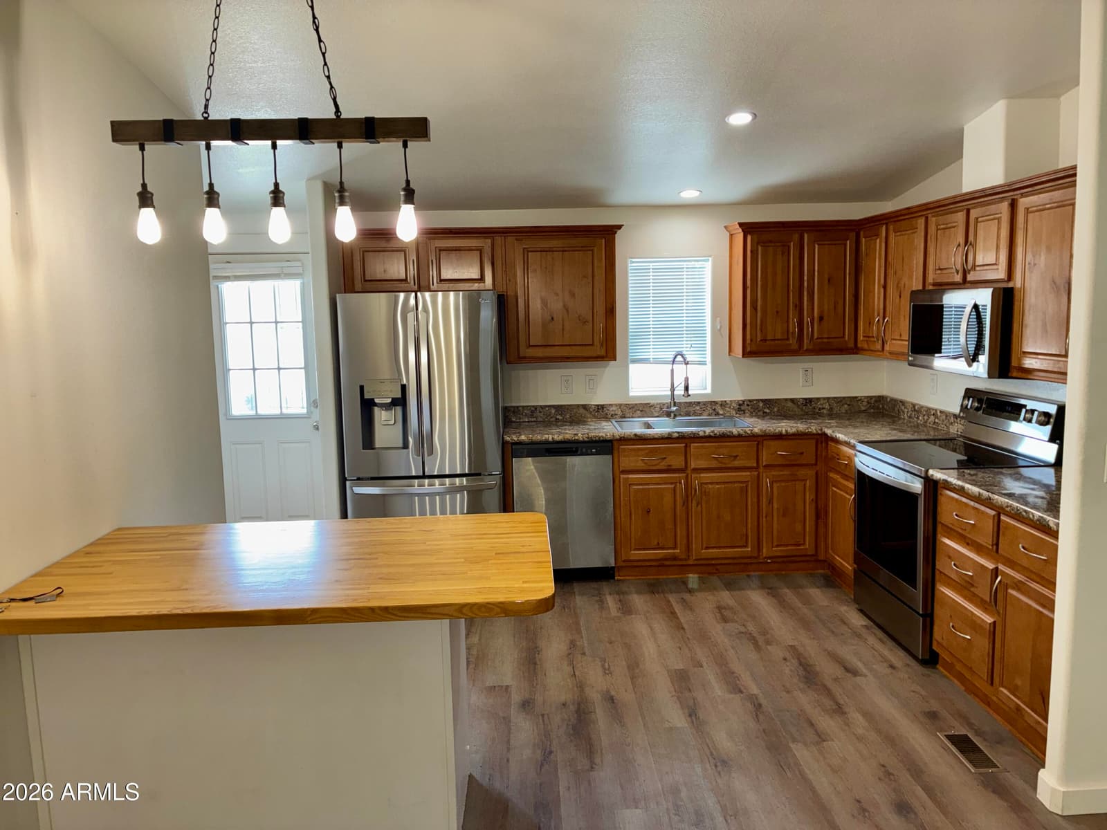 42608 N 6TH Avenue, New River, AZ 85087 — photo 3 of 42