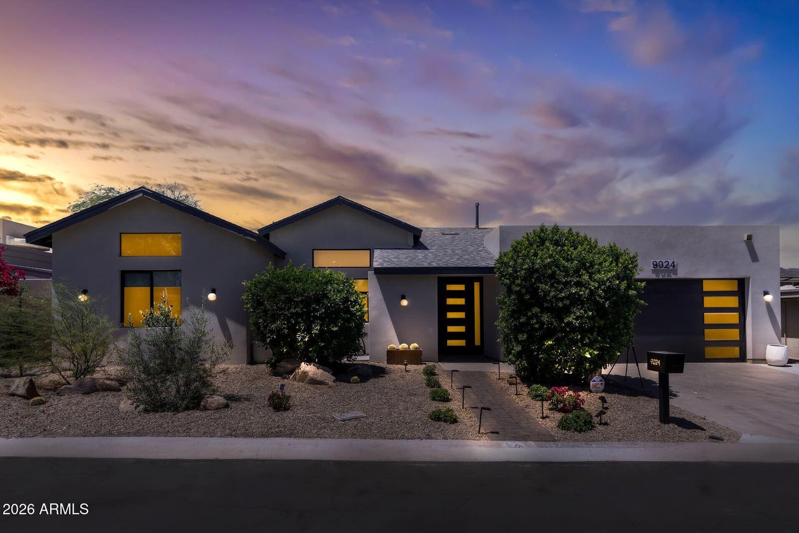 9024 N 28TH Street, Phoenix, AZ 85028 — photo 2 of 62