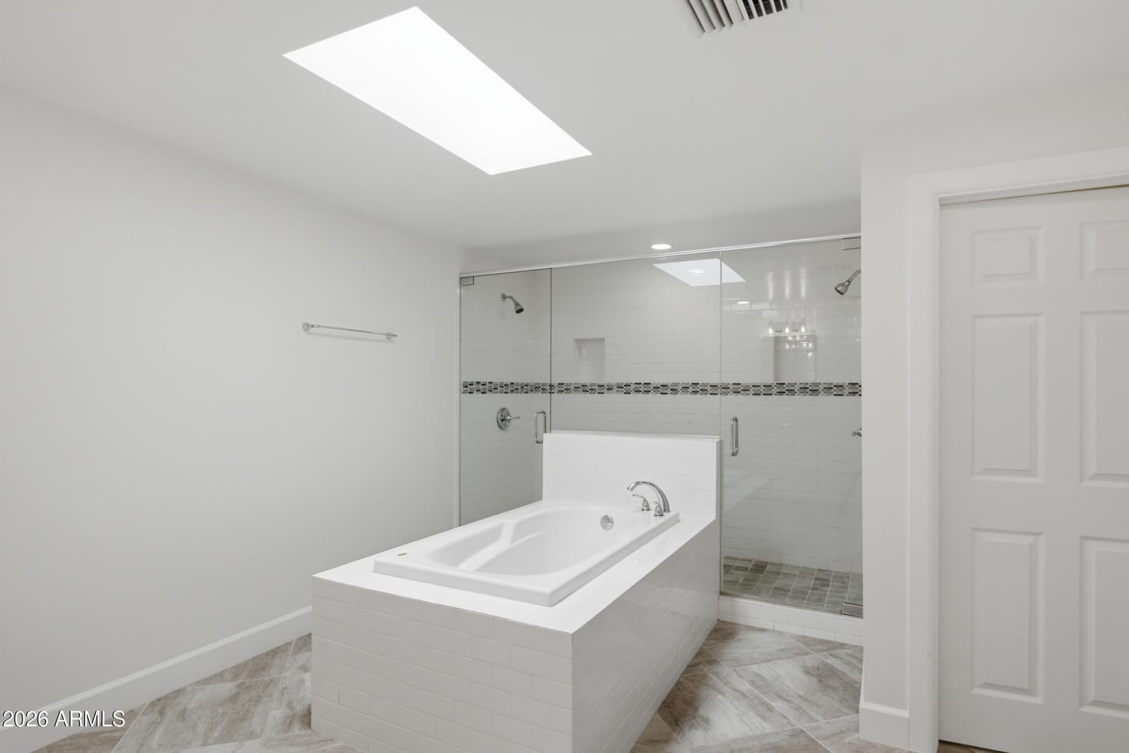 5140 E OSBORN Road, Phoenix, AZ 85018 — photo 19 of 37