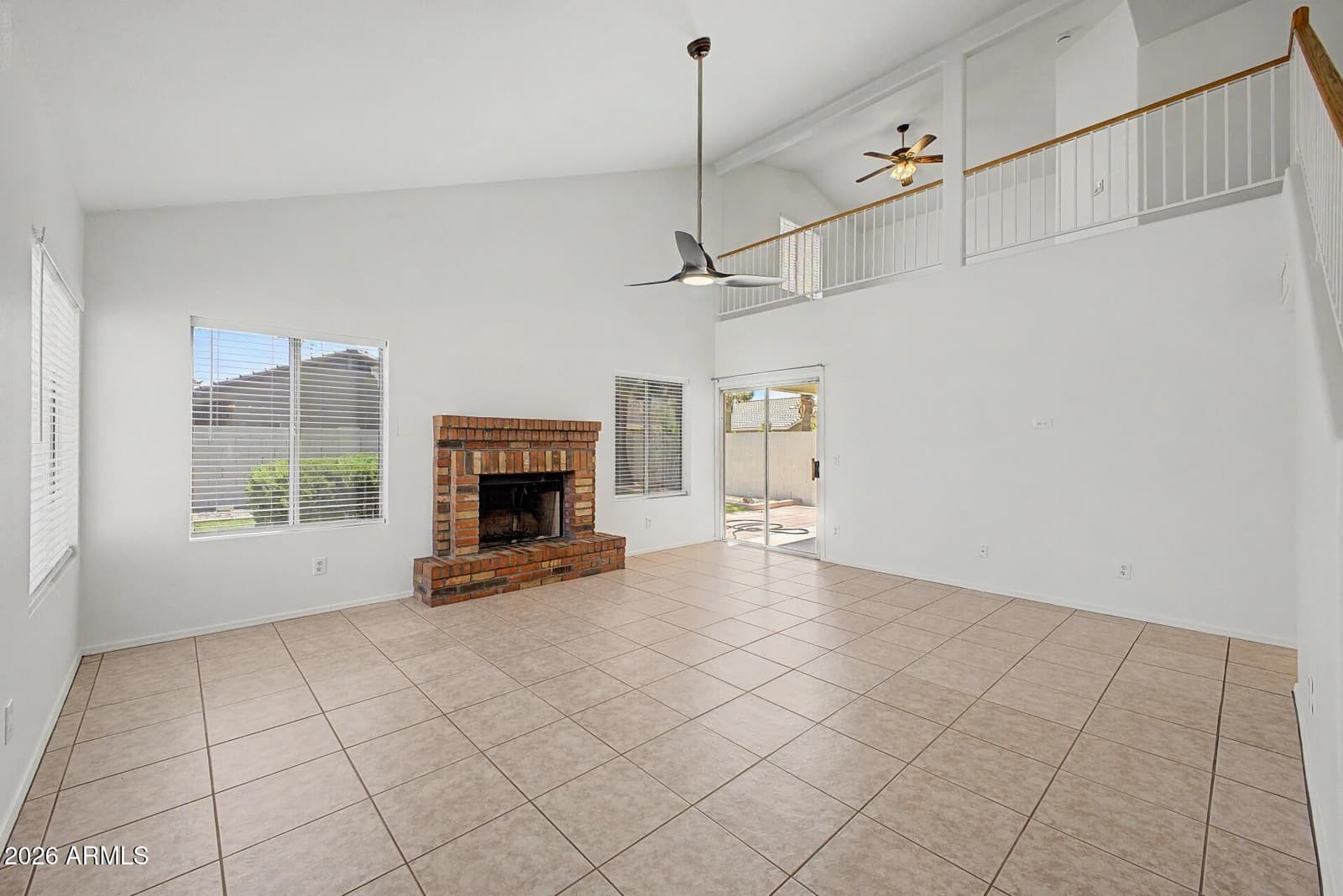 109 W SAGEBRUSH Street, Gilbert, AZ 85233 — photo 5 of 36