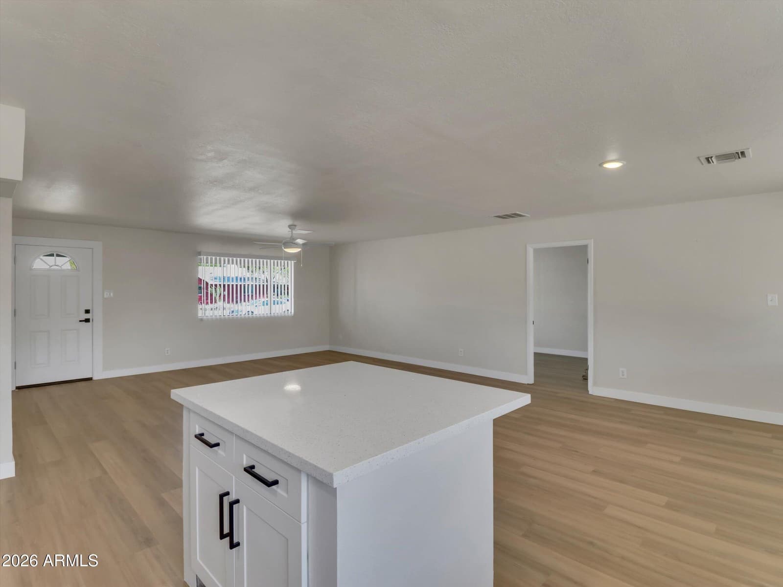 6014 W AVALON Drive, Phoenix, AZ 85033 — photo 13 of 29
