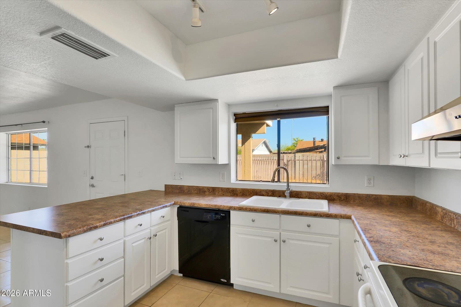 1056 W HACKAMORE Street, Mesa, AZ 85201 — photo 7 of 29