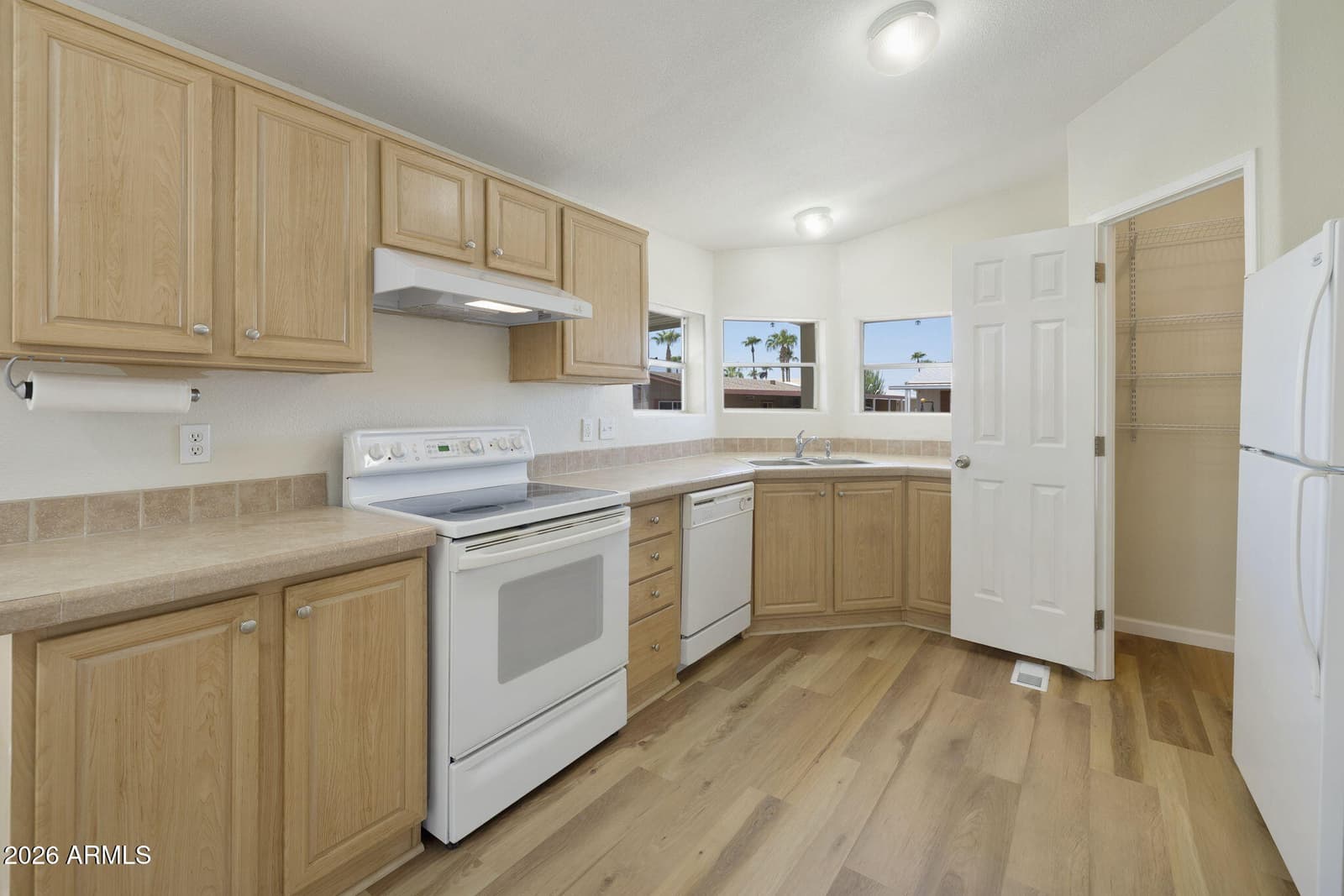 3700 S TOMAHAWK Road 51, Apache Junction, AZ 85119 — photo 29 of 54