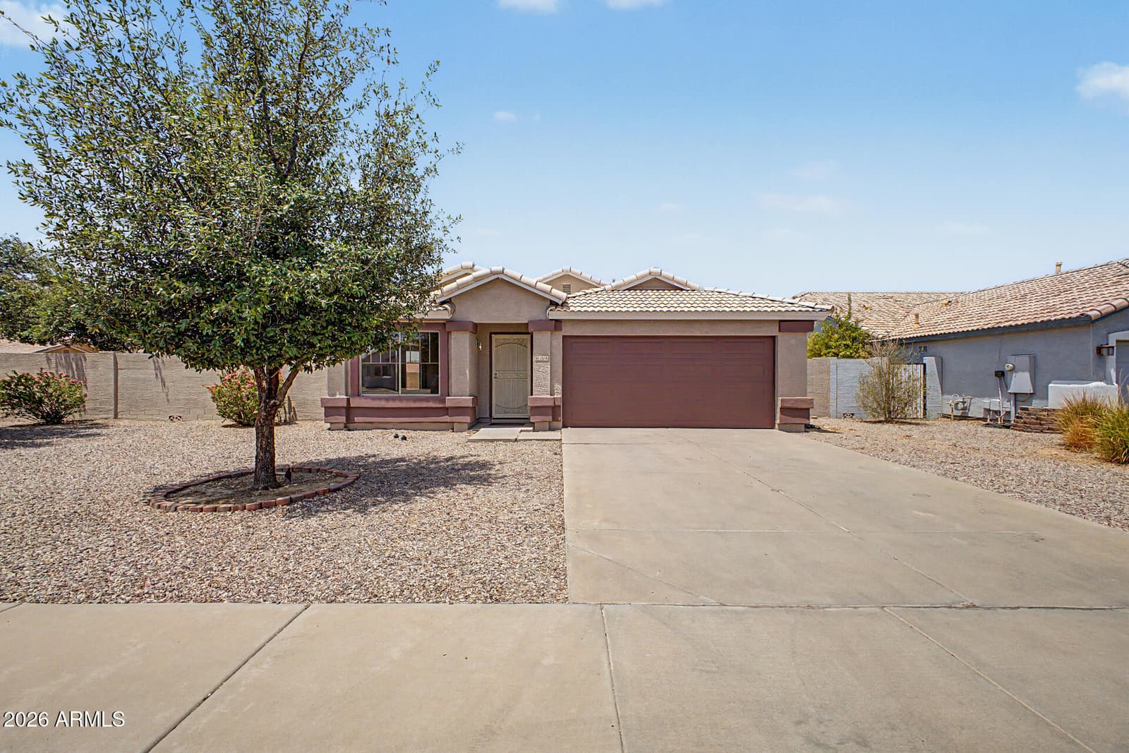 3866 S JOSHUA TREE Lane, Gilbert, AZ 85297 — photo 1 of 46