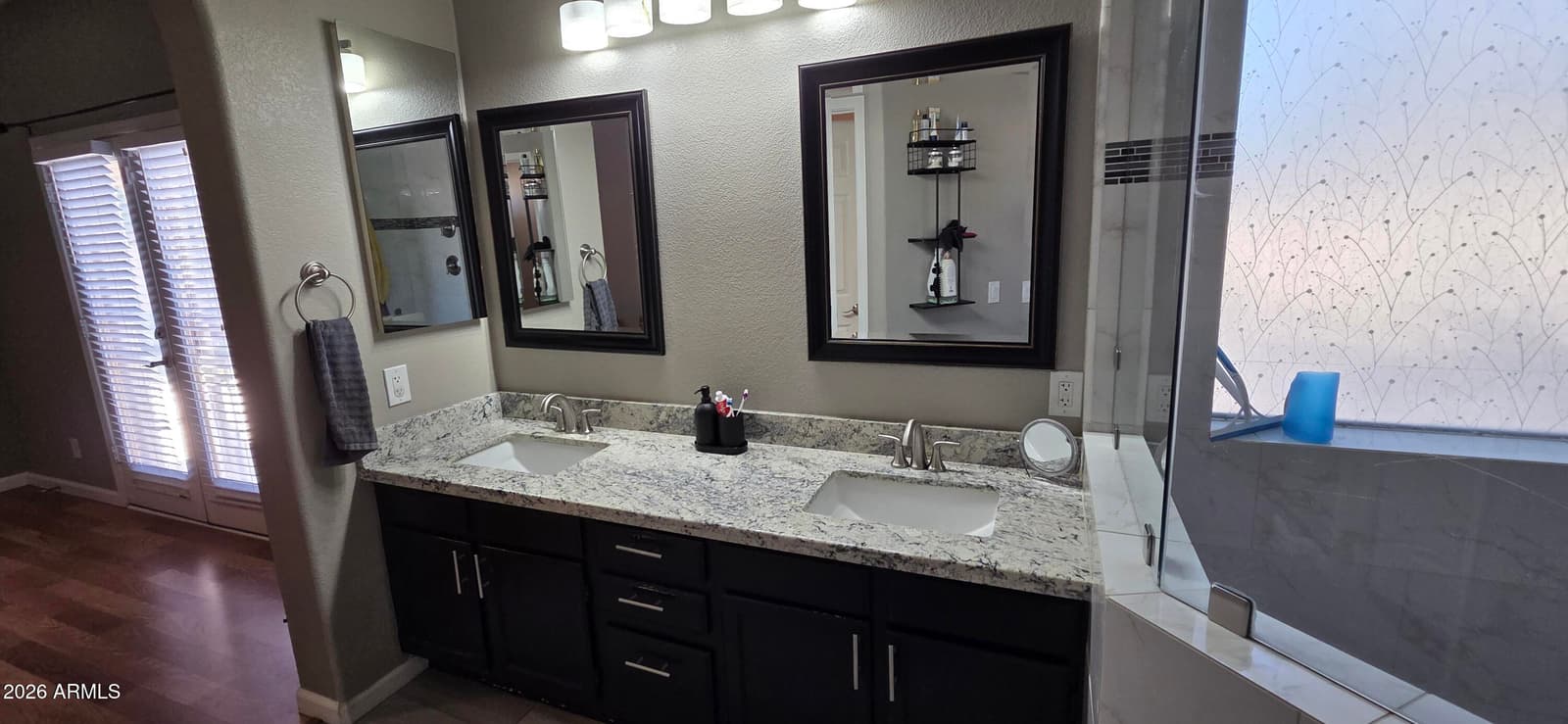 3124 N MEADOW Drive, Avondale, AZ 85392 — photo 12 of 33