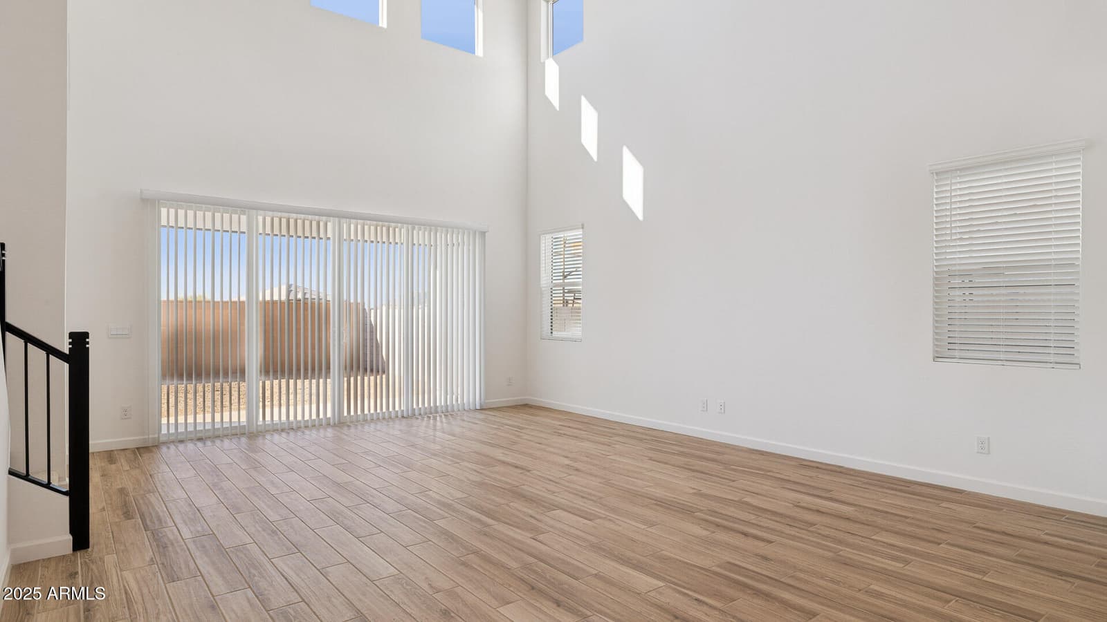 27452 N 69TH Lane, Peoria, AZ 85383 — photo 8 of 38