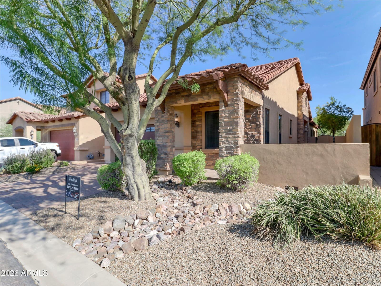 8532 E INCA Street, Mesa, AZ 85207 — photo 4 of 44