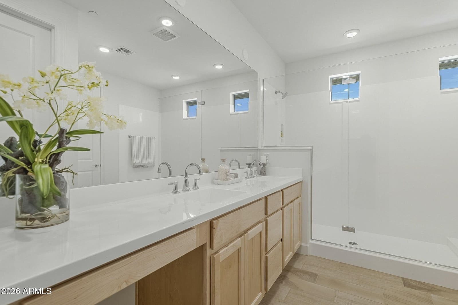 2121 W SONORAN DESERT Drive 99, Phoenix, AZ 85085 — photo 21 of 33