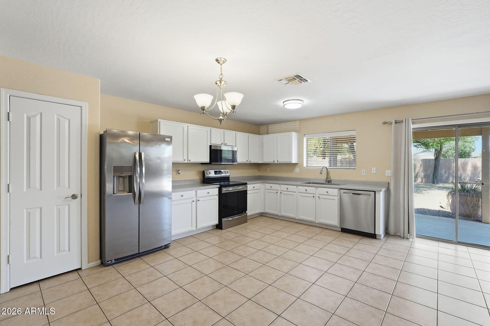 21403 N Keystone Drive, Maricopa, AZ 85138 — photo 11 of 37