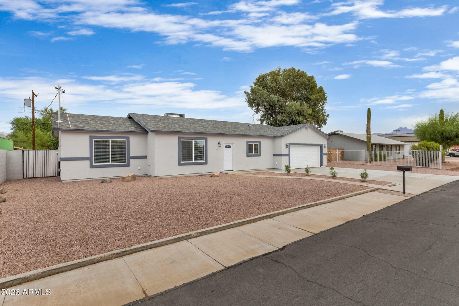 11510 E VINE Avenue, Mesa, AZ 85208 — photo 2 of 27