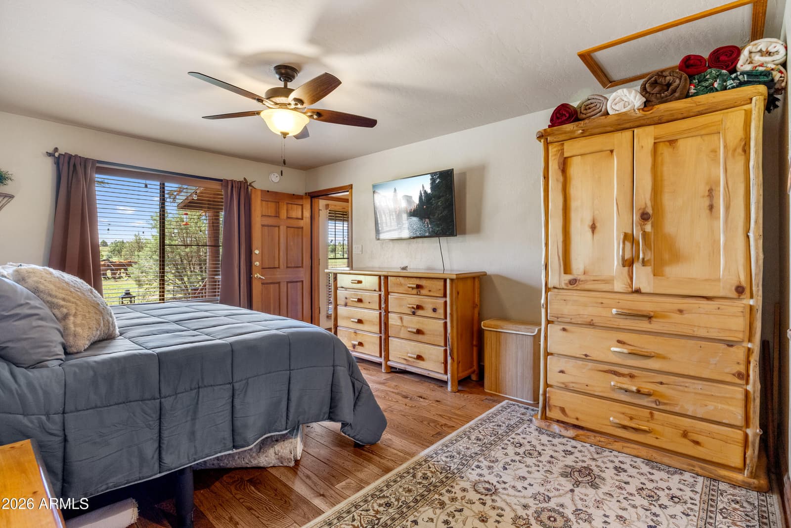 2715 HIGH PINE Loop, Overgaard, AZ 85933 — photo 13 of 50